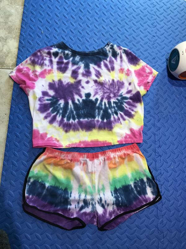tie_dye_outfit.jpg