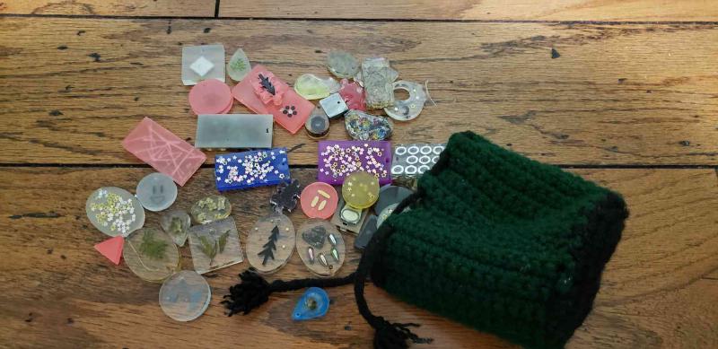 resin_pieces.jpg